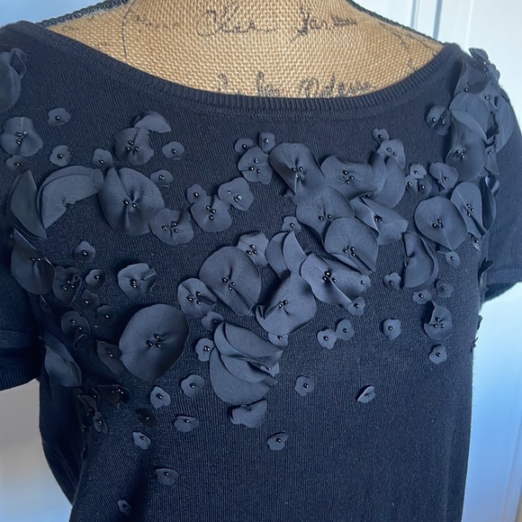 WHBM black floral beaded appliqué short sleeve sweater - Picture 5 of 9